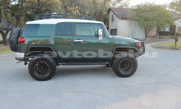 Buy Used Toyota FJ Cruiser Green Car in Agstafa in Qazax Buy Used Toyota FJ Cruiser Green Car in Agstafa in Qazax