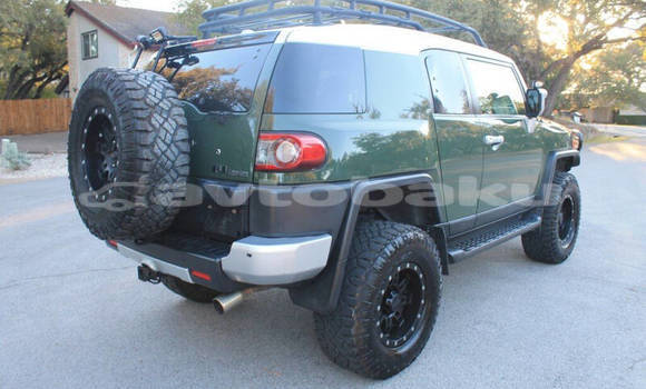 Buy Used Toyota FJ Cruiser Green Car in Agstafa in Qazax Buy Used Toyota FJ Cruiser Green Car in Agstafa in Qazax