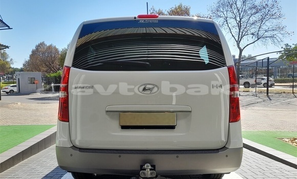 Buy Used Hyundai H1 White Car in Quba in Xacmaz Buy Used Hyundai H1 White Car in Quba in Xacmaz