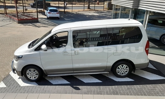 Buy Used Hyundai H1 White Car in Quba in Xacmaz Buy Used Hyundai H1 White Car in Quba in Xacmaz