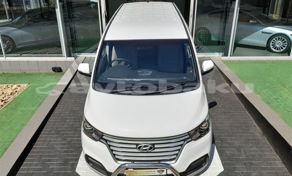 Buy Used Hyundai H1 White Car in Quba in Xacmaz Buy Used Hyundai H1 White Car in Quba in Xacmaz