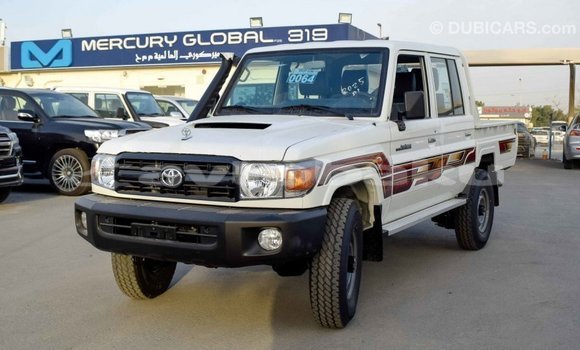 Buy Import Toyota Pickup White Car in Import - Dubai in Abseron Buy Import Toyota Pickup White Car in Import - Dubai in Abseron