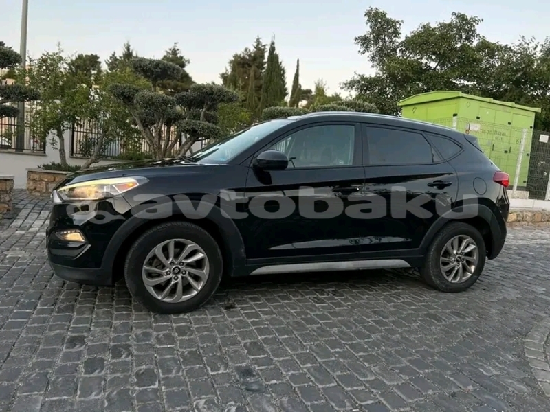 Big with watermark hyundai tucson saki balakan 4713