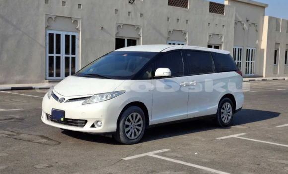 Buy Used Toyota Previa White Car in Fuzuli in Priaraks