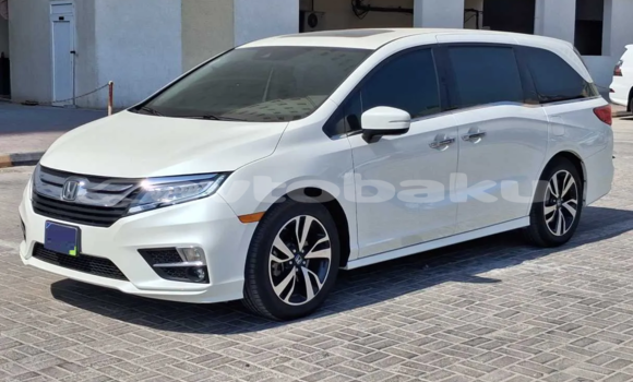 Buy Used Honda Odyssey White Car in Baki in Abseron