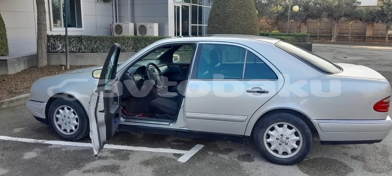 Big with watermark mercedes benz e class abseron sumqayit 4821