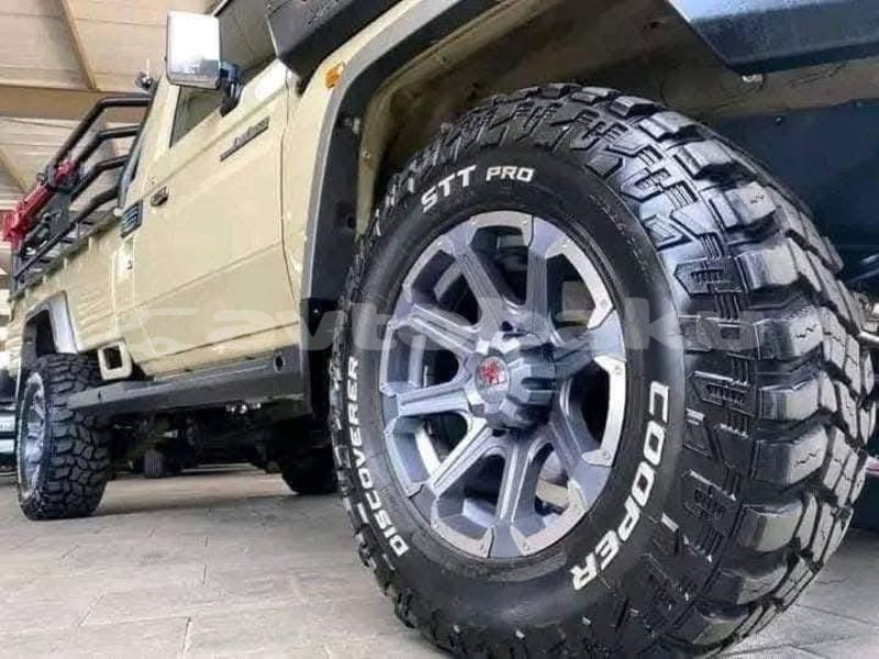 Big with watermark toyota land cruiser abseron baki 4894