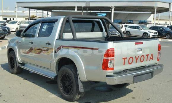 Buy Used Toyota Hilux Silver Car in Alat in Abseron Buy Used Toyota Hilux Silver Car in Alat in Abseron