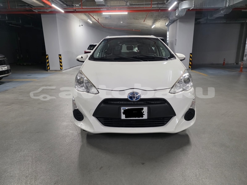 Big with watermark toyota aqua abseron baki 4906