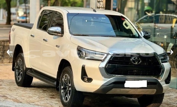 Buy Used Toyota Hilux White Car in Baki in Abseron