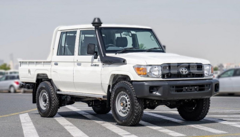 Big with watermark toyota land cruiser abseron baki 4983
