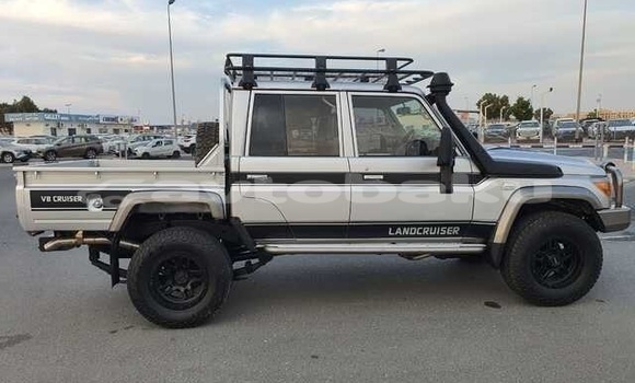 Buy Used Toyota Land Cruiser Silver Car in Astara in Lankaran Buy Used Toyota Land Cruiser Silver Car in Astara in Lankaran