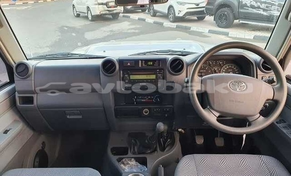 Buy Used Toyota Land Cruiser Silver Car in Astara in Lankaran Buy Used Toyota Land Cruiser Silver Car in Astara in Lankaran