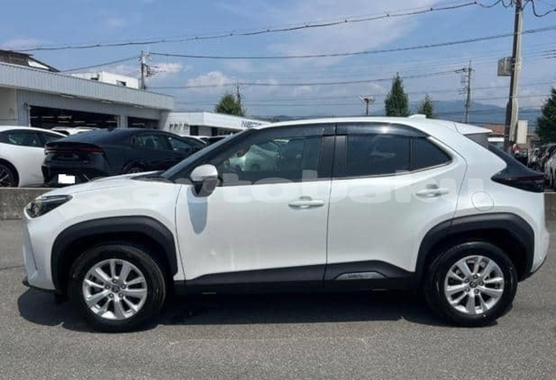 Big with watermark toyota yaris abseron baki 5022