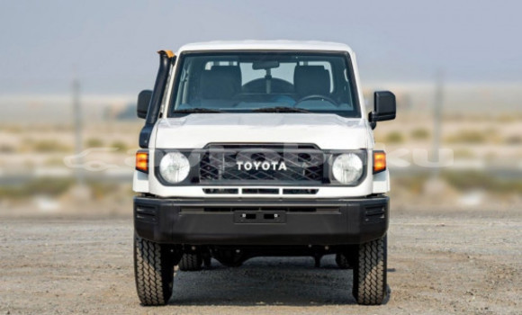 Buy Used Toyota Land Cruiser White Car in Baki in Abseron