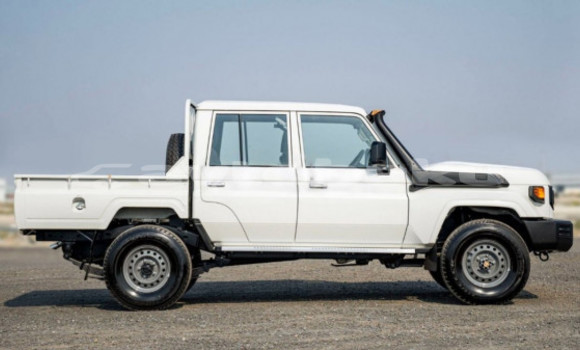 Buy Used Toyota Land Cruiser White Car in Baki in Abseron Buy Used Toyota Land Cruiser White Car in Baki in Abseron