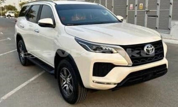 Buy Used Toyota Fortuner White Car in Baki in Abseron