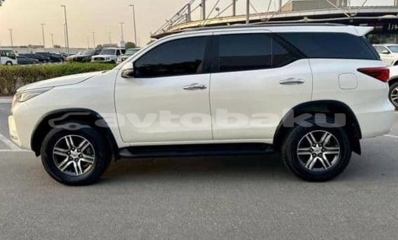 Buy Used Toyota Fortuner White Car in Baki in Abseron Buy Used Toyota Fortuner White Car in Baki in Abseron