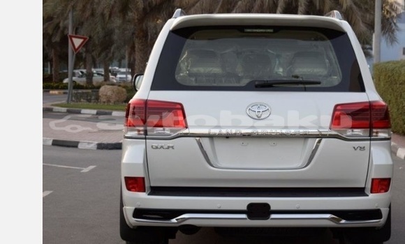 Buy Used Toyota Land Cruiser White Car in Baki in Abseron Buy Used Toyota Land Cruiser White Car in Baki in Abseron