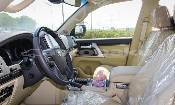 Buy Used Toyota Land Cruiser White Car in Baki in Abseron Buy Used Toyota Land Cruiser White Car in Baki in Abseron