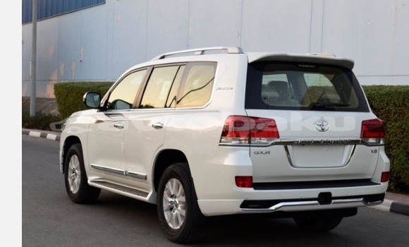 Buy Used Toyota Land Cruiser White Car in Baki in Abseron Buy Used Toyota Land Cruiser White Car in Baki in Abseron