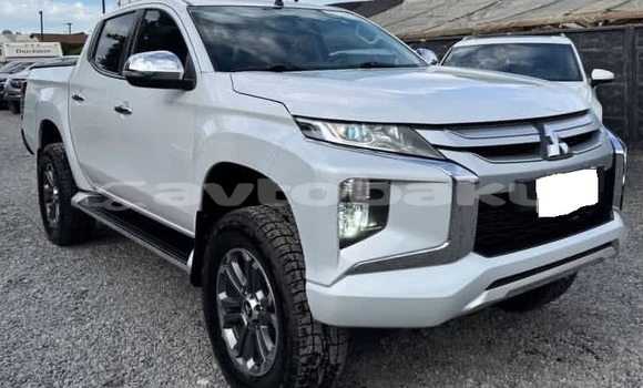 Buy Used Mitsubishi L200 White Car in Baki in Abseron