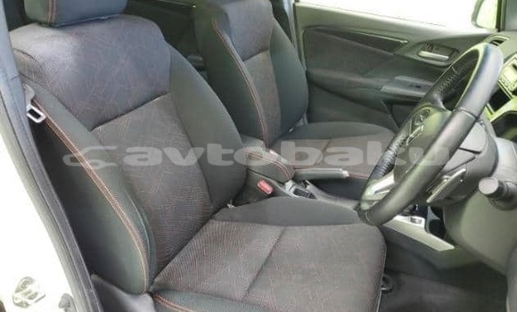 Buy Used Honda FIT White Car in Baki in Abseron Buy Used Honda FIT White Car in Baki in Abseron