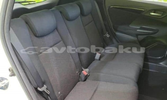 Buy Used Honda FIT White Car in Baki in Abseron Buy Used Honda FIT White Car in Baki in Abseron