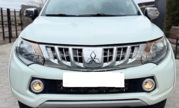 Buy Used Mitsubishi L200 White Car in Baki in Abseron