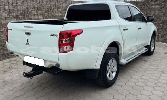 Buy Used Mitsubishi L200 White Car in Baki in Abseron Buy Used Mitsubishi L200 White Car in Baki in Abseron