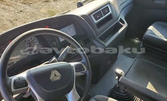 Buy New Hino 300 Series Red Truck in Agcabadi in Mil-Qarabax Buy New Hino 300 Series Red Truck in Agcabadi in Mil-Qarabax
