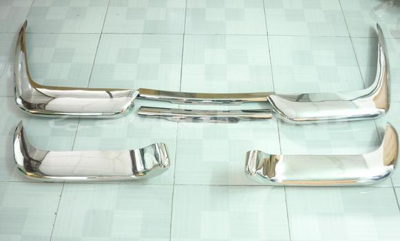 VOLVO P1800 Cow Horn