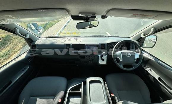 Buy Used Toyota Hiace White Car in Baki in Abseron Buy Used Toyota Hiace White Car in Baki in Abseron
