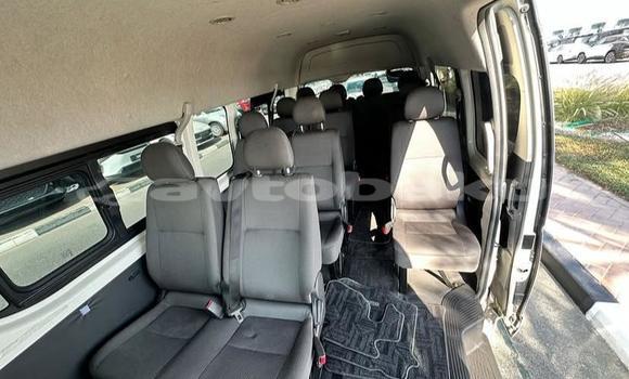 Buy Used Toyota Hiace White Car in Baki in Abseron Buy Used Toyota Hiace White Car in Baki in Abseron