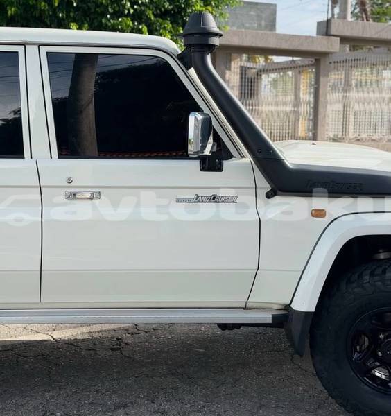 Big with watermark toyota land cruiser abseron baki 5227