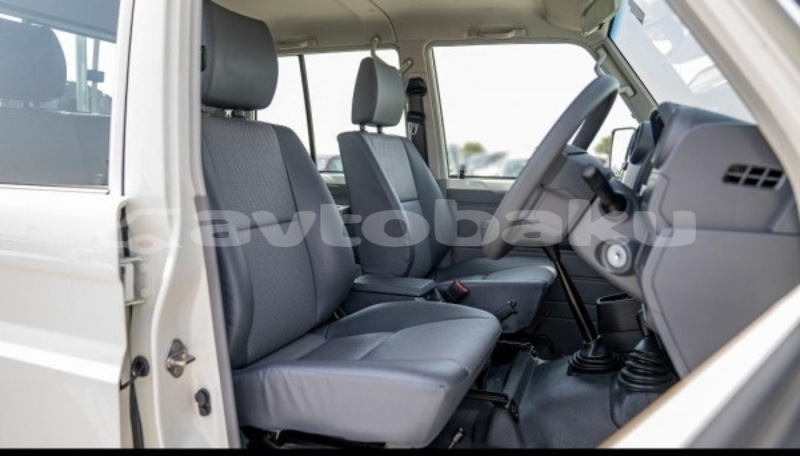 Big with watermark toyota land cruiser abseron baki 5227