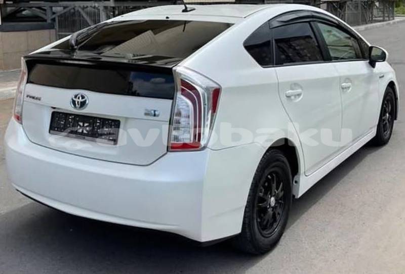 Big with watermark toyota prius abseron baki 5259
