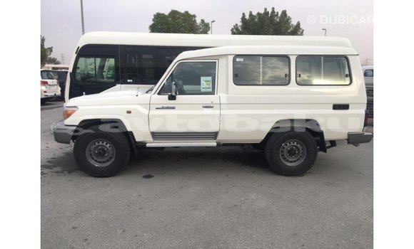 Buy Import Toyota Land Cruiser White Car in Import - Dubai in Abseron Buy Import Toyota Land Cruiser White Car in Import - Dubai in Abseron