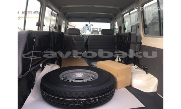 Buy Import Toyota Land Cruiser White Car in Import - Dubai in Abseron Buy Import Toyota Land Cruiser White Car in Import - Dubai in Abseron