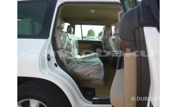 Buy Import Toyota Land Cruiser White Car in Import - Dubai in Abseron Buy Import Toyota Land Cruiser White Car in Import - Dubai in Abseron