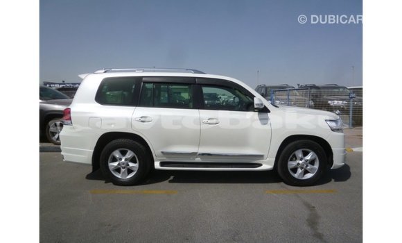 Buy Import Toyota Land Cruiser White Car in Import - Dubai in Abseron Buy Import Toyota Land Cruiser White Car in Import - Dubai in Abseron