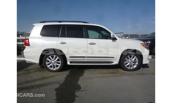 Buy Import Toyota Land Cruiser White Car in Import - Dubai in Abseron Buy Import Toyota Land Cruiser White Car in Import - Dubai in Abseron