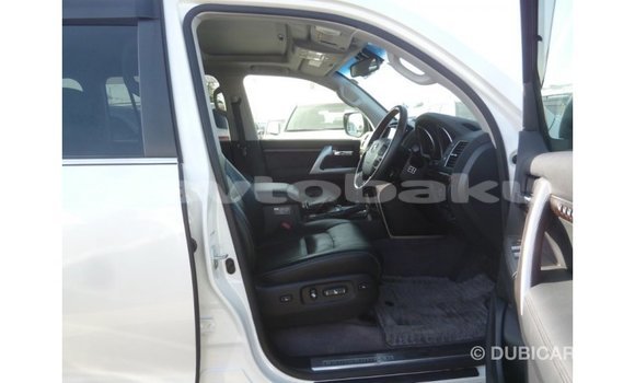 Buy Import Toyota Land Cruiser White Car in Import - Dubai in Abseron Buy Import Toyota Land Cruiser White Car in Import - Dubai in Abseron