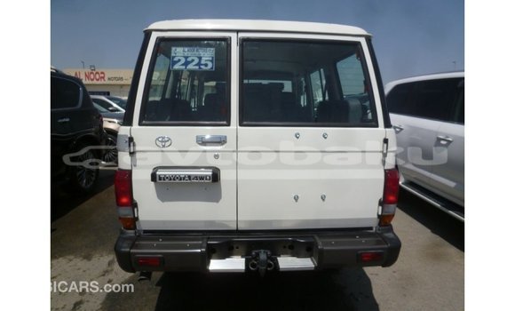 Buy Import Toyota Land Cruiser White Car in Import - Dubai in Abseron Buy Import Toyota Land Cruiser White Car in Import - Dubai in Abseron