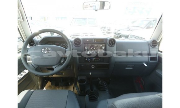 Buy Import Toyota Land Cruiser White Car in Import - Dubai in Abseron Buy Import Toyota Land Cruiser White Car in Import - Dubai in Abseron