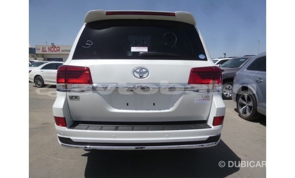Buy Import Toyota Land Cruiser White Car in Import - Dubai in Abseron Buy Import Toyota Land Cruiser White Car in Import - Dubai in Abseron