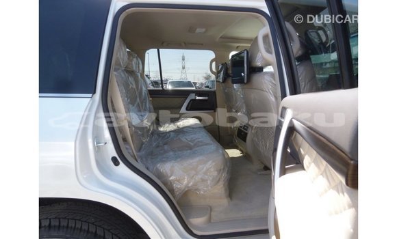 Buy Import Toyota Land Cruiser White Car in Import - Dubai in Abseron Buy Import Toyota Land Cruiser White Car in Import - Dubai in Abseron