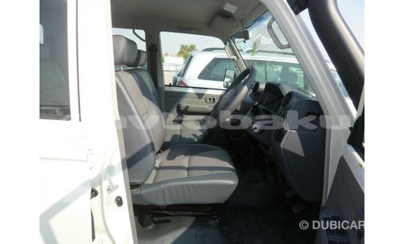 Buy Import Toyota Land Cruiser White Car in Import - Dubai in Abseron Buy Import Toyota Land Cruiser White Car in Import - Dubai in Abseron
