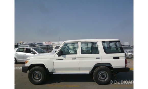 Buy Import Toyota Land Cruiser White Car in Import - Dubai in Abseron Buy Import Toyota Land Cruiser White Car in Import - Dubai in Abseron