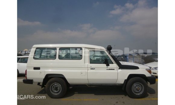 Buy Import Toyota Land Cruiser White Car in Import - Dubai in Abseron Buy Import Toyota Land Cruiser White Car in Import - Dubai in Abseron